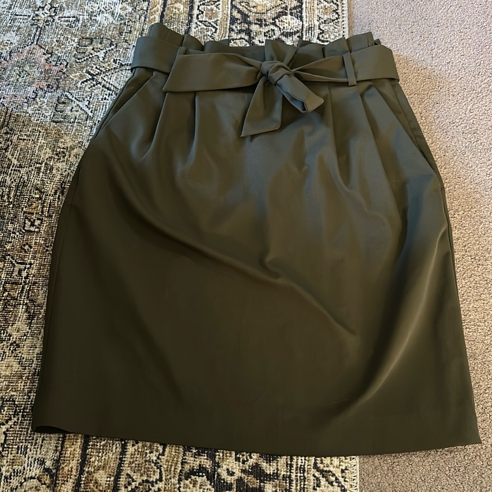 H&M high waisted pencil skirt